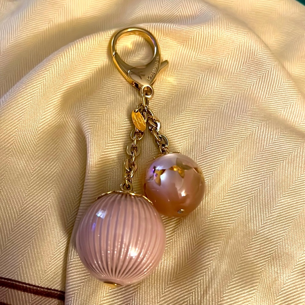 LOUIS  VUITTON PINK CHARM OR KEY CHAIN ✨✨GOURGEOUS ✨✨✨